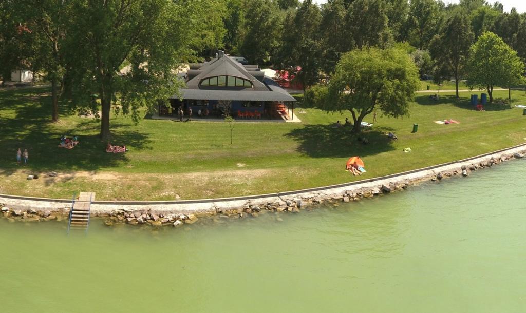 Szines Panorama Apartman Balatonlelle Exteriör bild