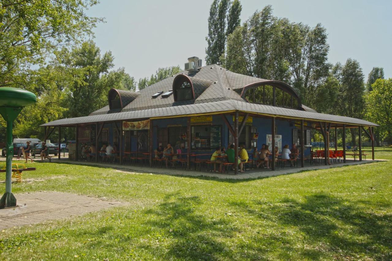 Szines Panorama Apartman Balatonlelle Exteriör bild